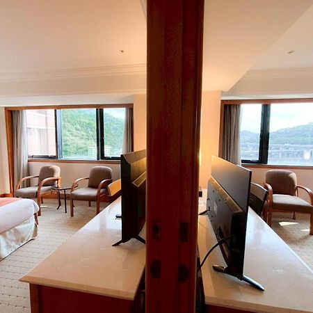Hione Holiday Hotel Тайбэй Экстерьер фото