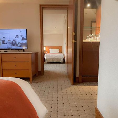 Hione Holiday Hotel Тайбэй Экстерьер фото