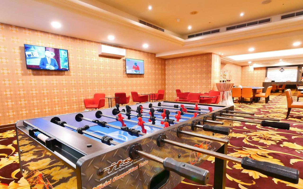 Hione Holiday Hotel Тайбэй Экстерьер фото