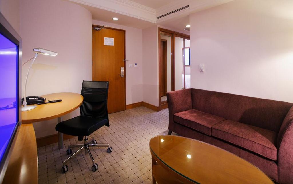 Hione Holiday Hotel Тайбэй Номер фото