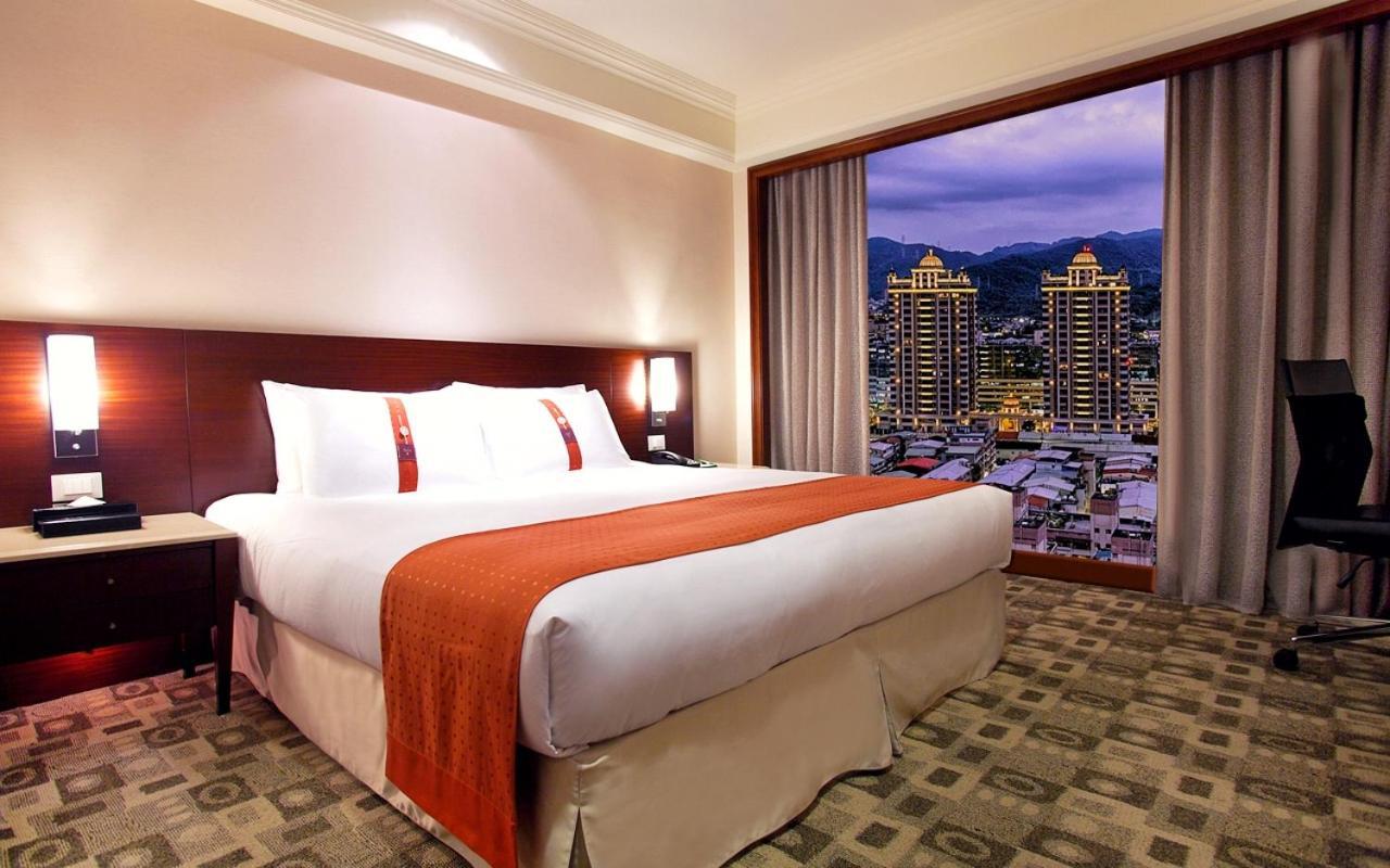 Hione Holiday Hotel Тайбэй Экстерьер фото